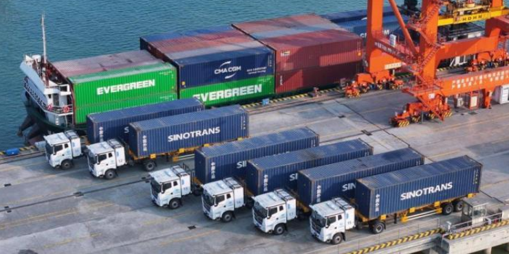 水路運(yùn)輸?shù)膬?yōu)勢和劣勢