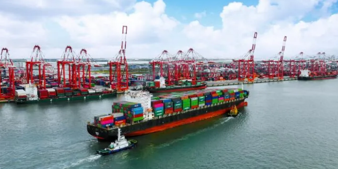 2025年1-4月我國港口貨物、集裝箱吞吐量