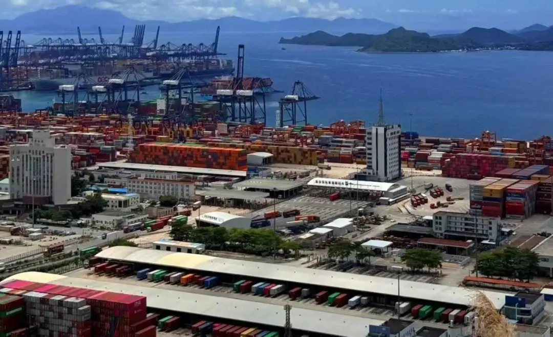 蘋果17跨洋而來(lái)，集裝箱的“硬核”之旅